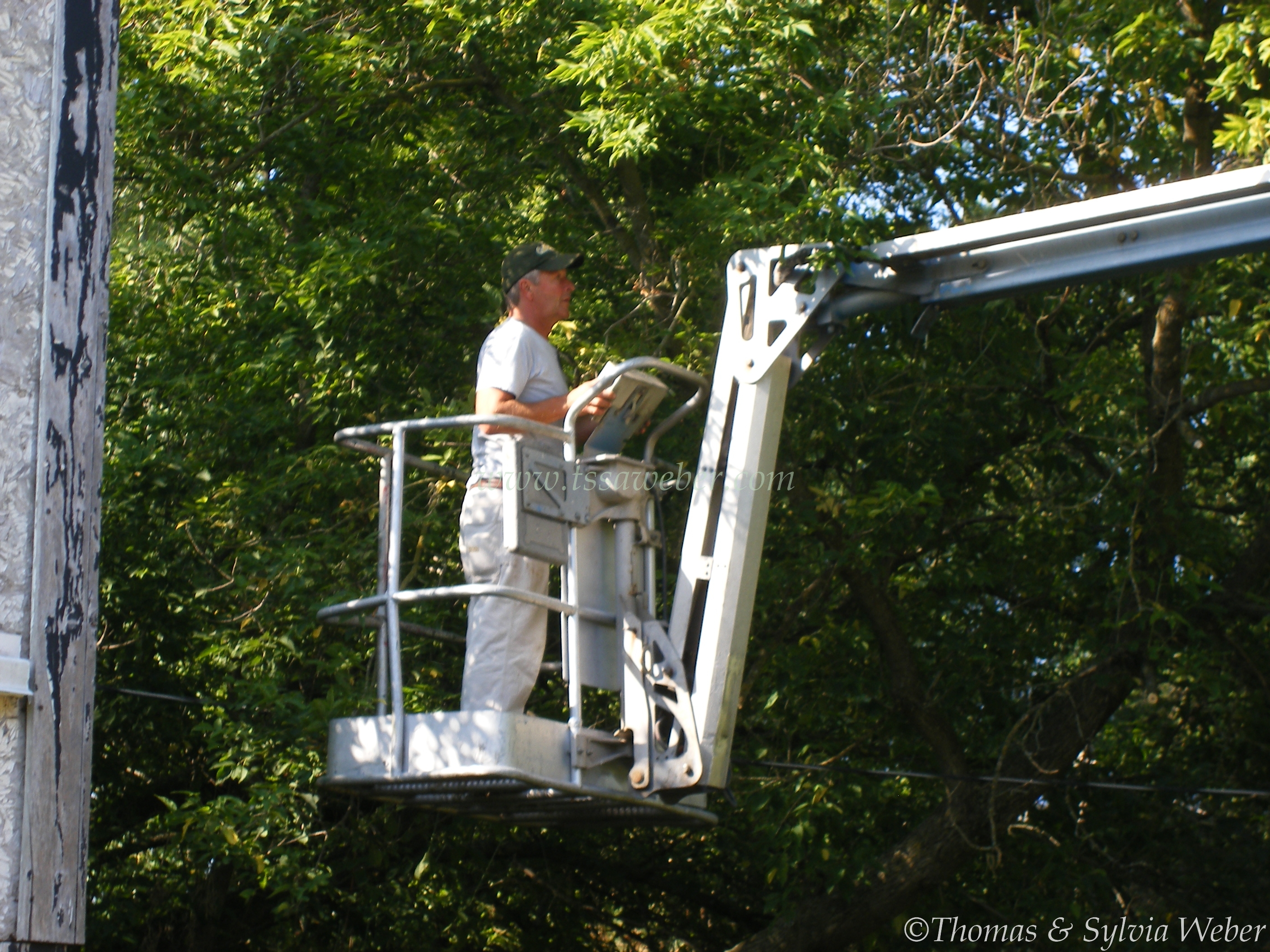 Operator Mark Hinkel!! He is my hunting buddy. He supervises my progress towards attaining the famous title Hillbilly